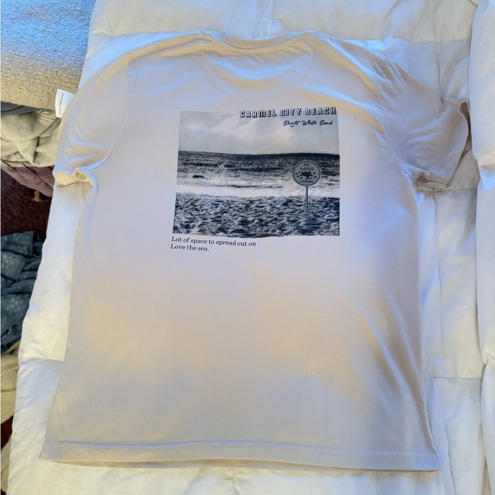 T-shirt, size large